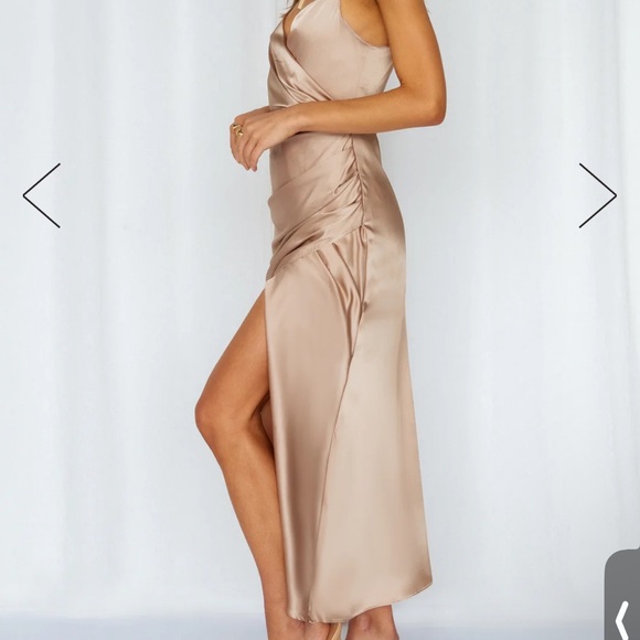 Hello molly FIND YOUR WAY TO ME MIDI DRESS - Picture 6 of 9